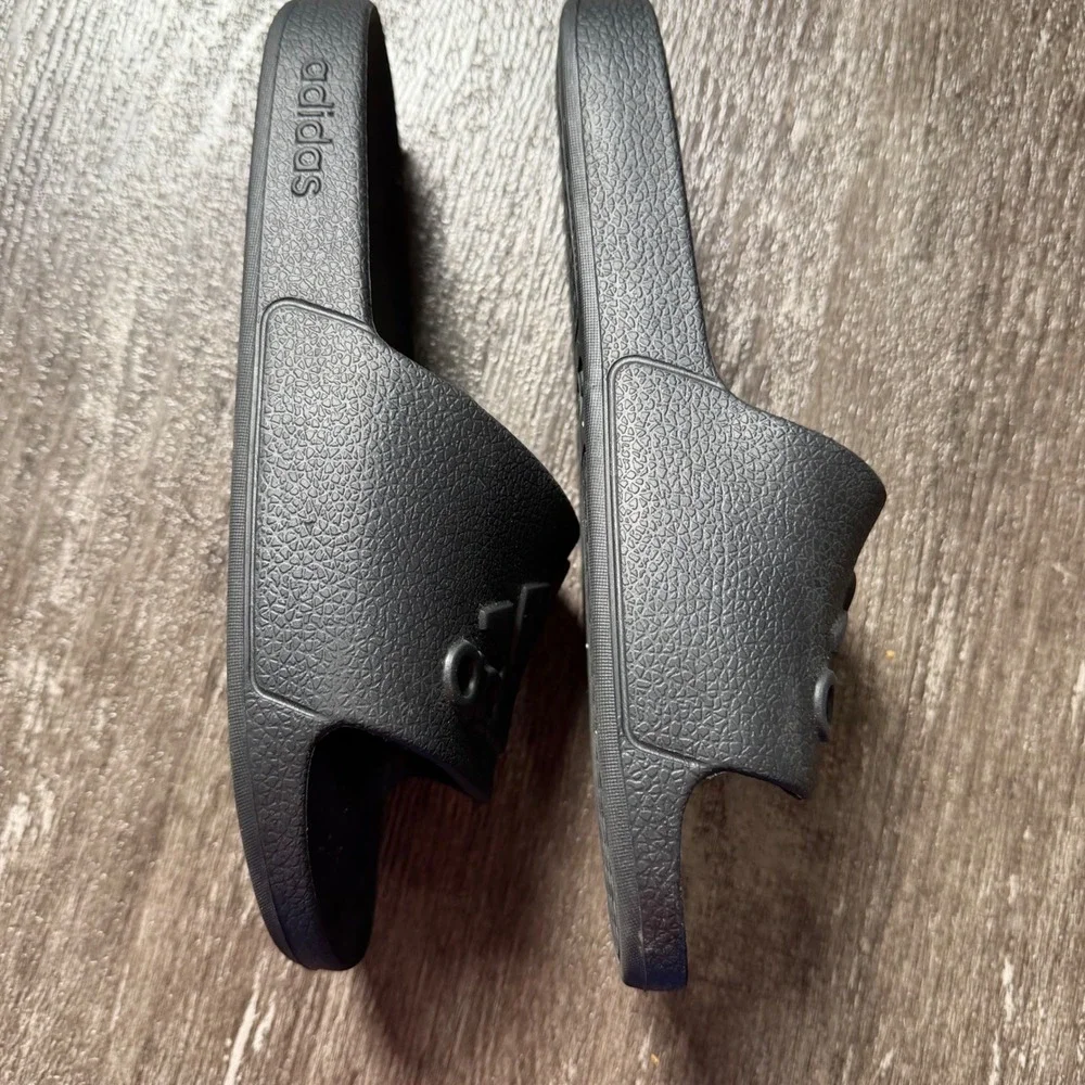 Adidas Adilette Slides Men Size 7 Black Shower Sandals Slip On Sporty Shoesn